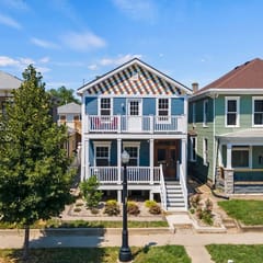 Downtown Apt w/Free parking by Parkview Field