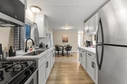 Home w/Master King Suite And Garage - Image 2
