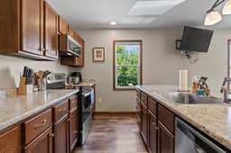 Downtown Studio w/Jacuzzi and Game Room! - Image 2