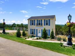 Barred Rock Chateau: Private Bed & Pool - Image 5
