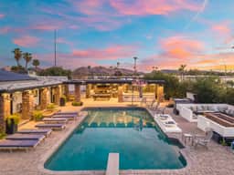 Lux Resort - Pool, Pickleball, Hot Tub, and more! - Image 2