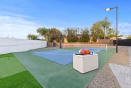 Lux Resort - Pool, Pickleball, Hot Tub, and more! - Image 5