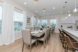 Spacious Beach Retreat, Sleeps 10 | Walk to Gulf - Image 3