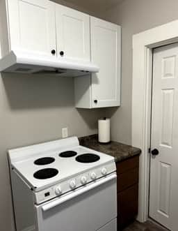 Quiet Apt on Fort Wayne's Downtown Trail - Image 4