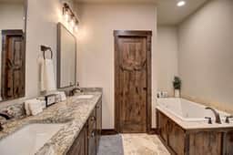 Private King Suite, Ensuite Bath | Kalispell - Image 4