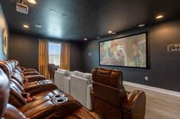 Huge Villa with Pool, Hot Tub, Arcade, Theater! - Image 3