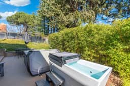 Grand Desert Jewel: Hot Tub, Views & Guest House - Image 4