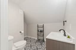 Pet friendly one bedroom Apt near Downtown - Image 5