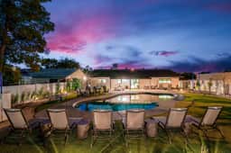 Oasis w Dream Amenities - Pool, Putting, Volley! - Image 2