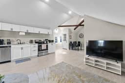 Gorg Wooden Beams w/Brick Accents in Downtown Apt - Image 5