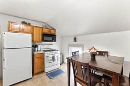 1 Bdr Apt. Pet Friendly, half a mile from Downtown - Image 3