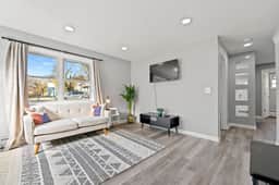 Downtown Apt w Free Parking by Electric Works! - Image 3