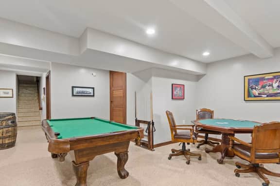 Downtown Apt w/Free parking by Parkview Field - Image 5