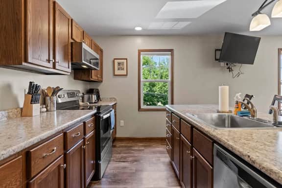 Downtown Studio w/Jacuzzi and Game Room! - Image 2