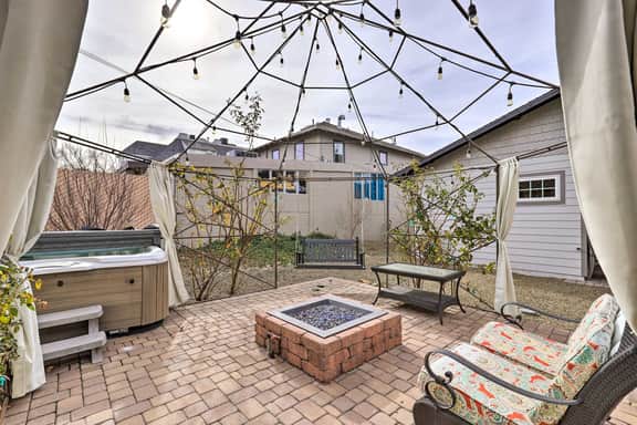 Family Home, Hot Tub, Near Whiskey Row - Image 4