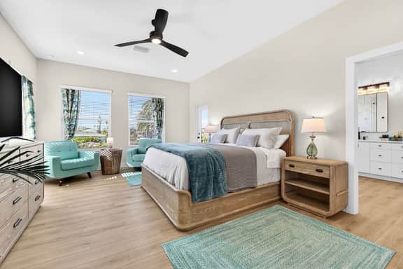 Family Beach Home, Sleeps 10, Short Walk to Gulf - Image 4