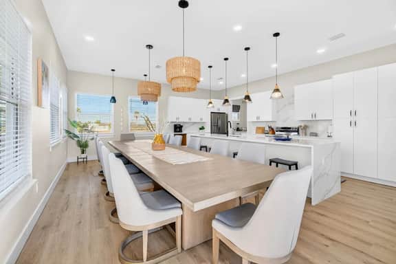 Family Beach Home, Sleeps 10, Short Walk to Gulf - Image 3