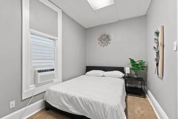 Cozy Apt 2 min from Promenade Park - Image 5