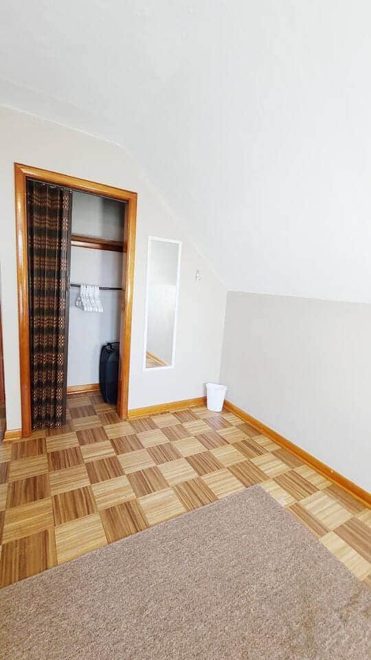 Cozy attic bedroom in cute neighbourhood - Image 3