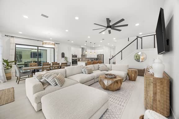 Melbourne Oasis: Beach front, pool & rooftop deck - Image 4