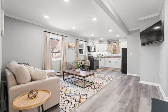 Apt w/King Bed, Free Parking, by Electric Works! - Image 2