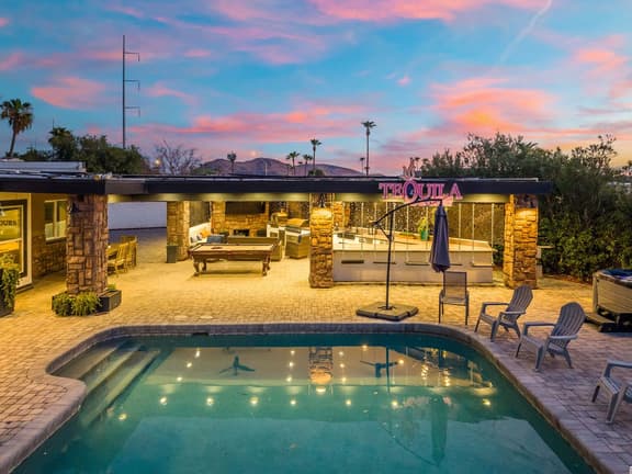 Lux Resort - Pool, Pickleball, Hot Tub, and more! - Image 1
