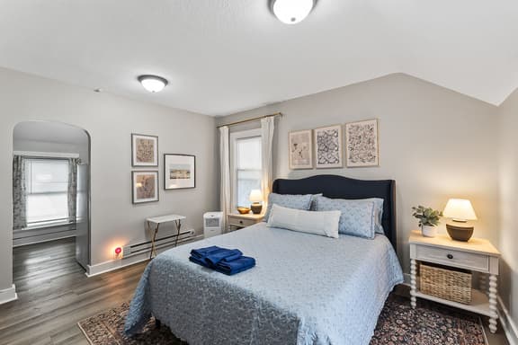 Cozy Studio, Walk to Downtown Trail - Image 1