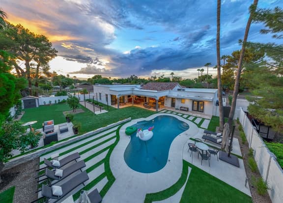 Heatable Pool, Bocce Ball, Coffee, & Putting Green - Image 1